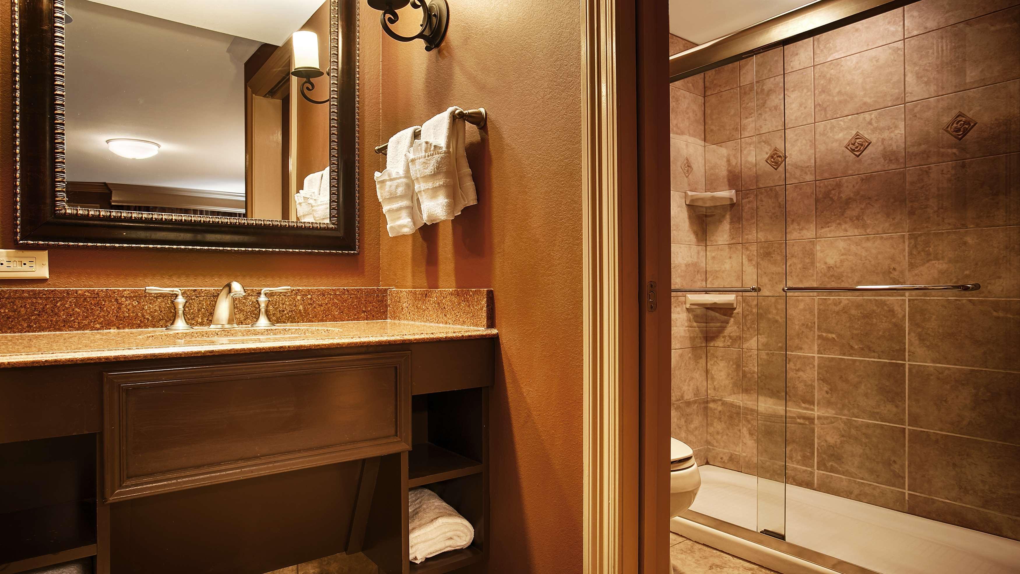 Best Western Plus French Quarter Courtyard Hotel New Orleans Bagian luar foto