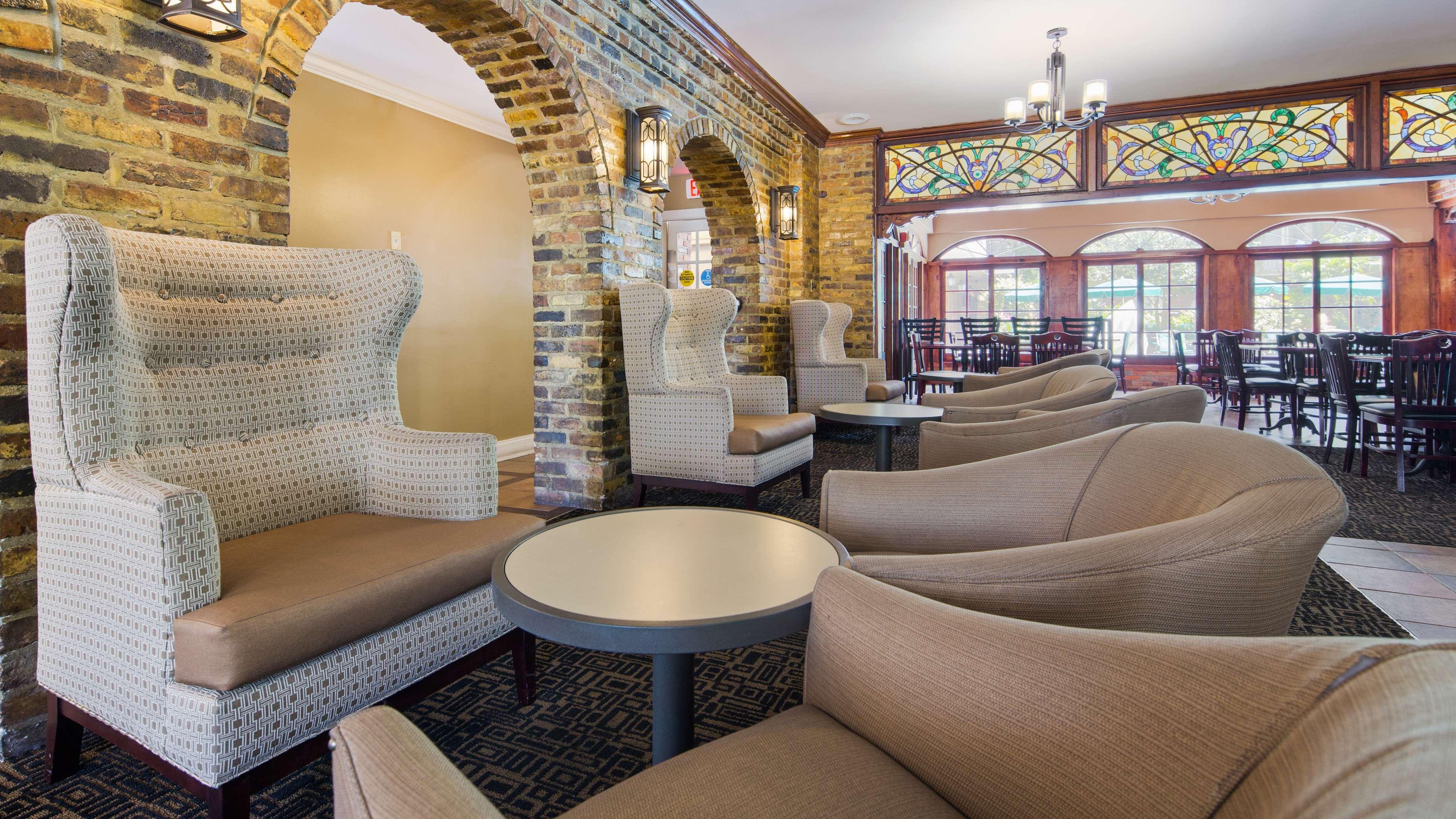 Best Western Plus French Quarter Courtyard Hotel New Orleans Bagian luar foto
