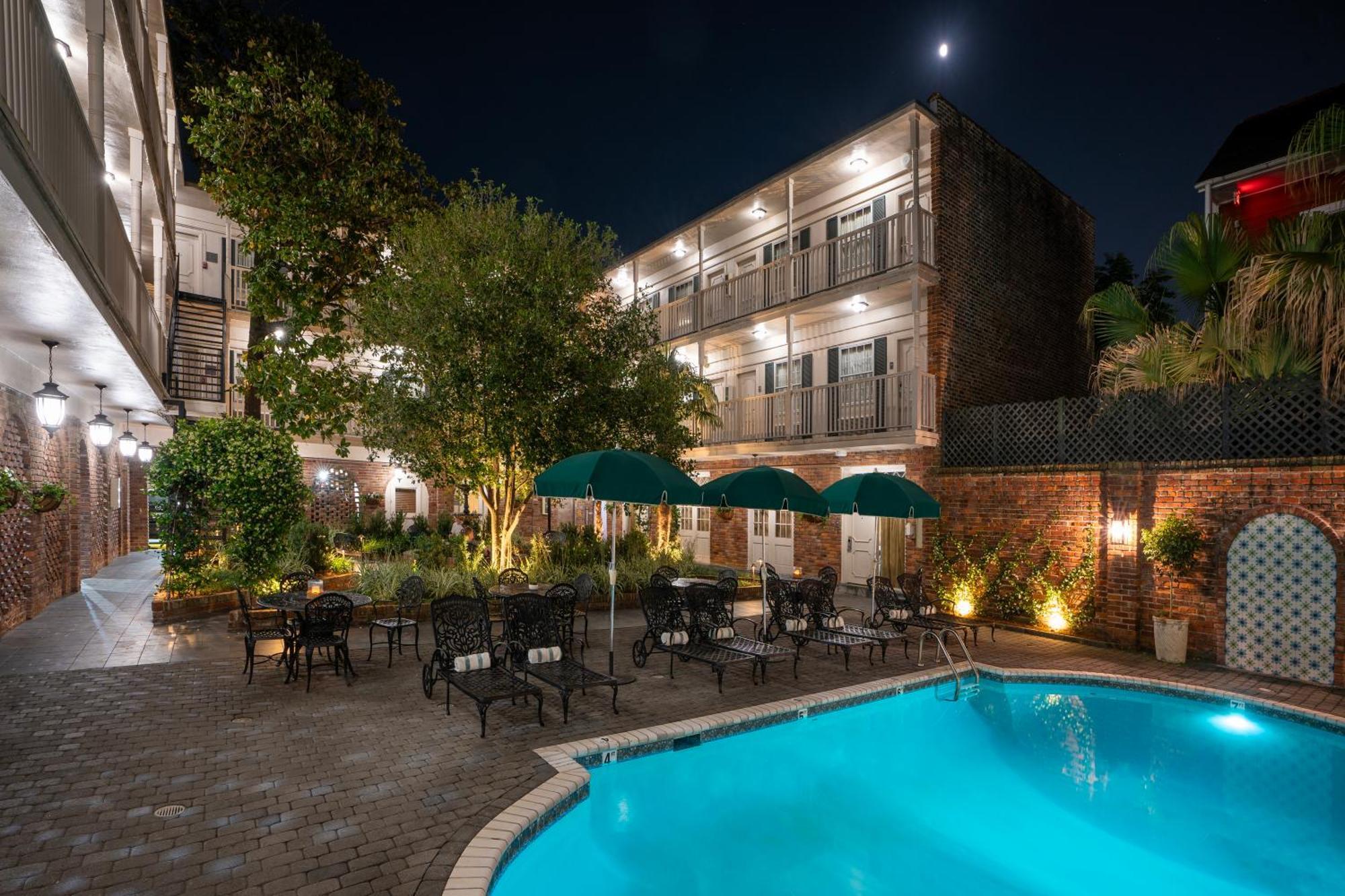 Best Western Plus French Quarter Courtyard Hotel New Orleans Bagian luar foto