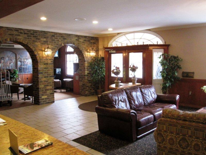 Best Western Plus French Quarter Courtyard Hotel New Orleans Bagian luar foto