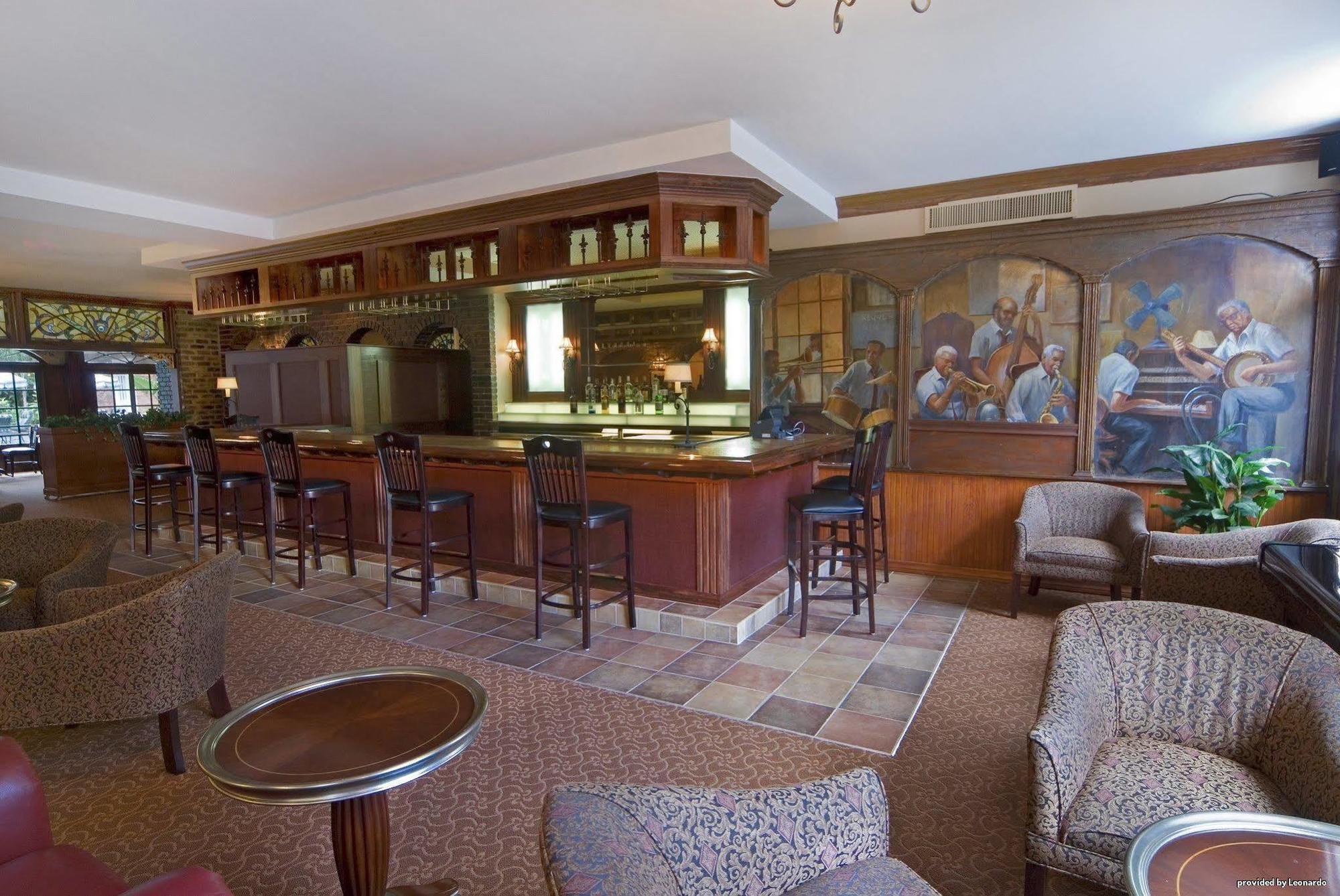 Best Western Plus French Quarter Courtyard Hotel New Orleans Bagian luar foto