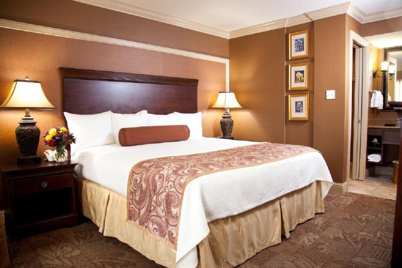 Best Western Plus French Quarter Courtyard Hotel New Orleans Bagian luar foto