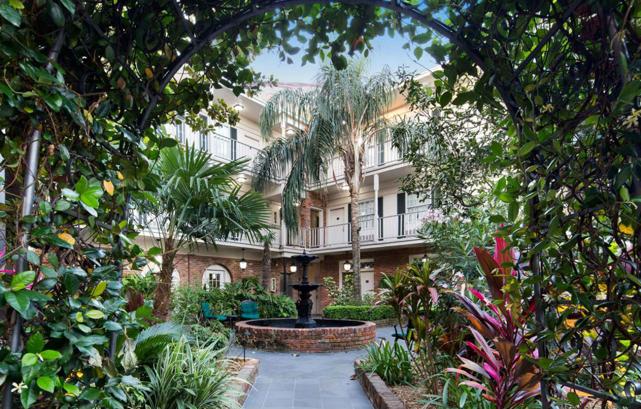 Best Western Plus French Quarter Courtyard Hotel New Orleans Bagian luar foto